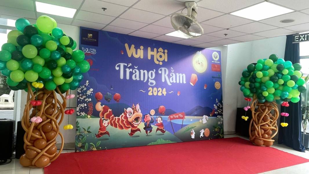 THI CÔNG KHUNG BACKDROP SỰ KIỆN TẠI QUẬN 7-4